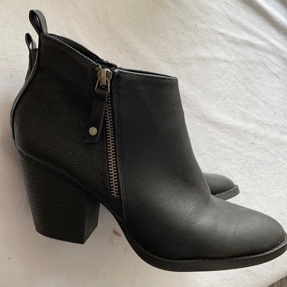 Black Women’s Ankle Boots
